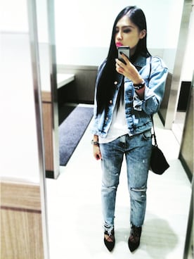 「GIVENCHY」｜「アイテム（デニムジャケット）」を使った、YURI NAKAMURAさん（レディース・158cm）の秋コーディネート