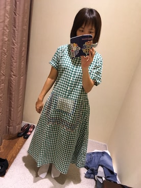 「チェックワンピース」｜「アイテム（PC・スマホグッズ/家電）」を使った、あやめんさん（レディース・152cm）の夏コーディネート
