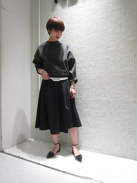 「KBF（ケイビーエフ）のKBF ウエストリボンフレアスカート（スカート）」を使った、momoさん（レディース・162cm）の秋コーディネート