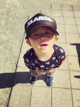 「XLARGE（エクストララージ）のアイテム（キャップ、ブラック系）」を使った、ｅｉさん（キッズ・90cm）の秋コーディネート