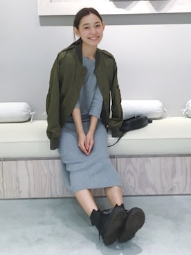「NERGY（ナージー）のアイテム（ブルゾン）」を使った、阿久津ゆりえさん（レディース・167cm）の秋コーディネート