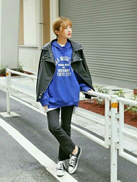 「韓国」｜「アイテム（ライダースジャケット）」を使った、luvluvme.jpさん（レディース・161cm）の秋コーディネート