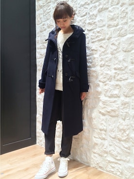 「白ニット」｜「アイテム（ダッフルコート）」を使った、鐘ヶ江真由子さん（レディース・159cm）の冬コーディネート