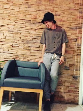 「UNIQLO（ユニクロ）のアイテム（ハット、ブラック系）」を使った、Nguyen Phatさん（メンズ）の秋コーディネート