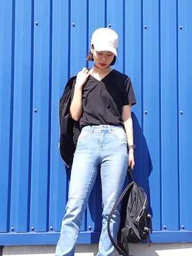 「MARC JACOBS（マークジェイコブス）のアイテム（バックパック/リュック）」を使った、ARISAさん（レディース・157cm）の春コーディネート