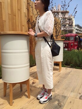 「KBF（ケイビーエフ）のアイテム（その他パンツ、ホワイト系）」を使った、tarakichiさん（レディース・160cm）の春コーディネート