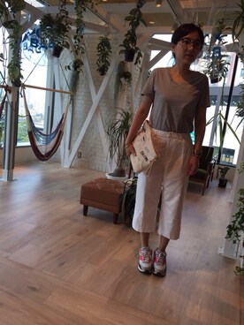 「無印良品（ムジルシリョウヒン）のアイテム（Tシャツ/カットソー、グレー系）」を使った、tarakichiさん（レディース・160cm）の夏コーディネート