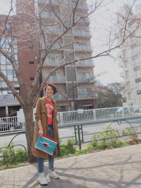 「Ungrid（アングリッド）のフレイドヘムストスリ（デニムパンツ）」を使った、知久友里恵さん（レディース・165cm）の春コーディネート