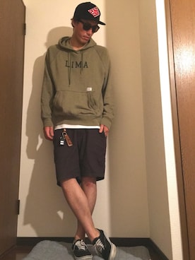 「challenger」｜「アイテム（アクセサリー）」を使った、たけまるさん（メンズ・184cm）の秋コーディネート