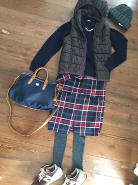 「アイテム（ダウンベスト、ブラウン系）」を使った、kikiさん（レディース・155cm）の冬コーディネート