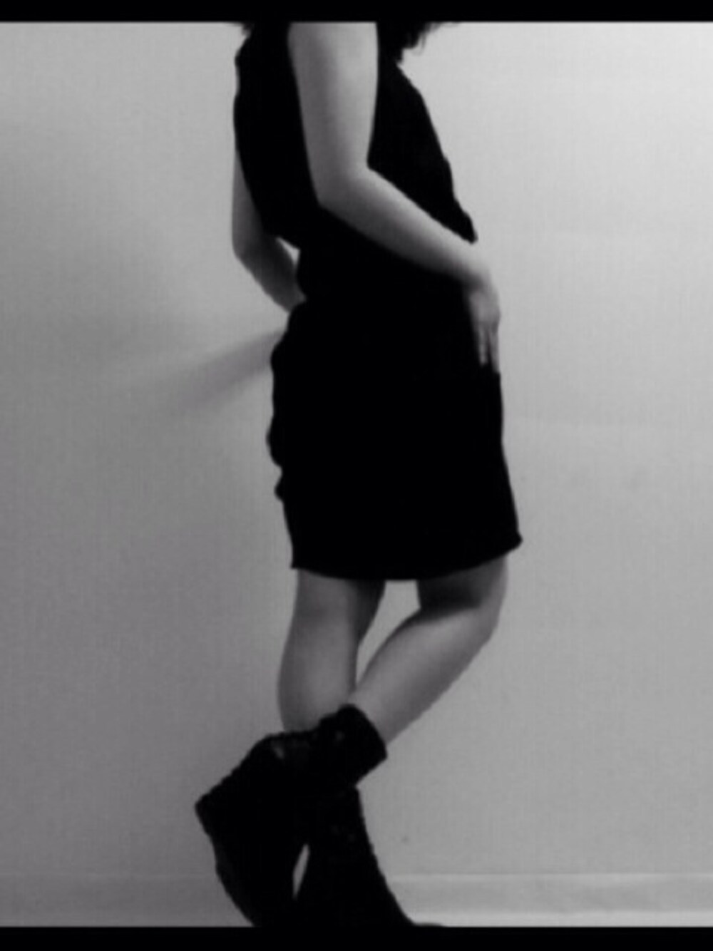 「Ann Demeulemeester、minami soma」｜「Ann DEMEULEMEESTERのバックレースアップブーツ（ブーツ、ブラック系）」を使った、lcさん（レディース・159cm）の春コーディネートの1枚目の写真