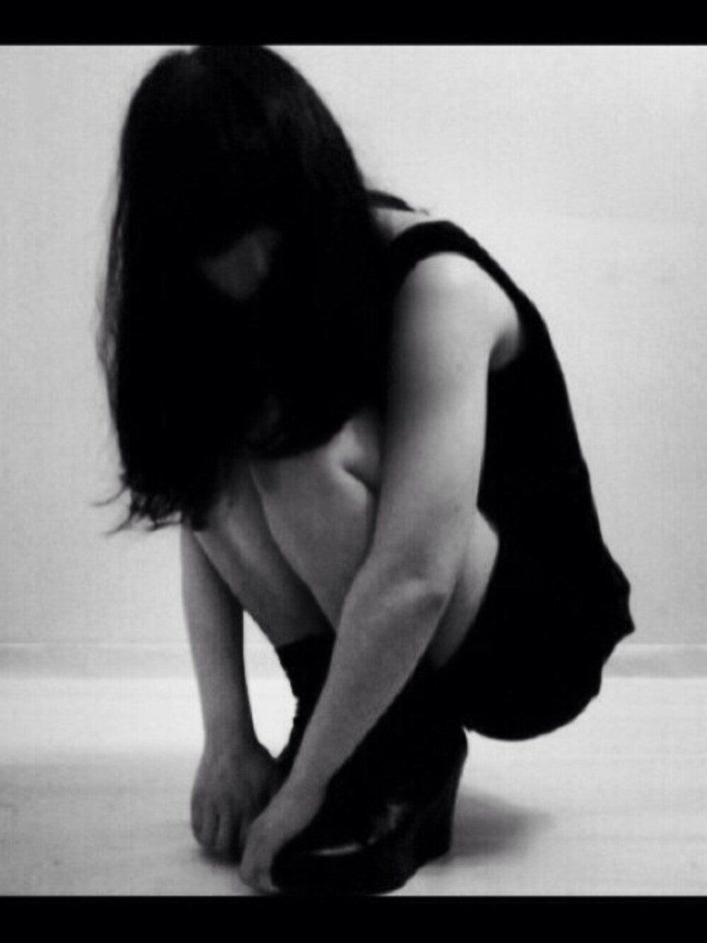 「Ann Demeulemeester、minami soma」｜「Ann DEMEULEMEESTERのバックレースアップブーツ（ブーツ、ブラック系）」を使った、lcさん（レディース・159cm）の春コーディネートの1枚目の写真