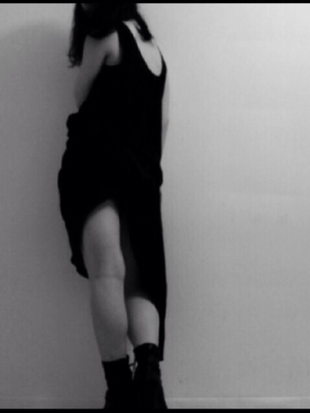 「Ann Demeulemeester、minami soma」｜「Ann DEMEULEMEESTERのバックレースアップブーツ（ブーツ、ブラック系）」を使った、lcさん（レディース・159cm）の春コーディネートの1枚目の写真