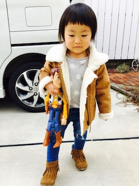 「アイテム（ムートンコート）」を使った、MiReℹ︎さん（キッズ・80cm）の冬コーディネート