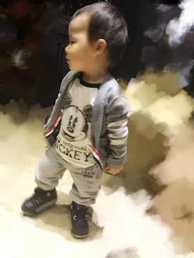 「Carter's（カーターズ）のアイテム（チノパンツ）」を使った、StephyLukさん（キッズ・80cm）の秋コーディネート