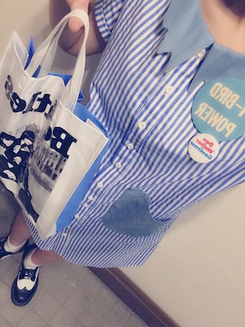 「缶バッチ」｜「アイテム（その他シューズ）」を使った、ヤスダ アイリさん（レディース・159cm）の夏コーディネート