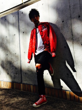 「red」｜「アイテム（スタジャン）」を使った、swagAkiraさん（メンズ・180cm）の秋コーディネート