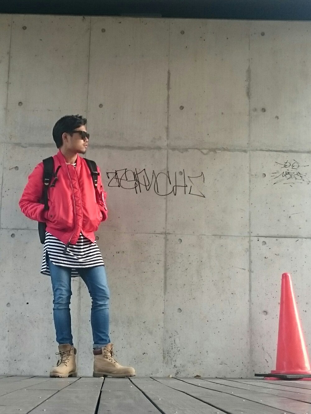 「A.D.S.R.、alpha、CHEAPMONDAY、C&S、Timberland、MA-1、red、morning、朝帰り」｜「A.D.S.R.の【A.D.S.R.】ATKINS（サングラス、ブラック系）」を使った、ＹＡＭＡＧＵＣＨＩ　ＴＳＵＹＯＳＨＩさん（メンズ・173cm）の秋コーディネートの1枚目の写真
