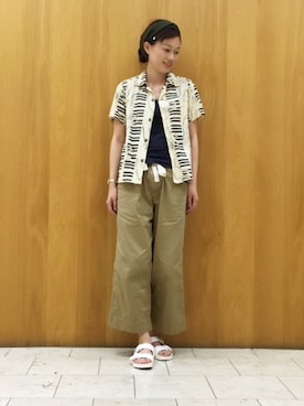 「アイテム（ヘアアクセサリー、グリーン系）」を使った、Mamiさん（レディース・162cm）の夏コーディネート