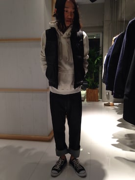 「WHITE MOUNTAINEERING（ホワイトマウンテニアリング）のアイテム（ダウンジャケット/コート）」を使った、糸魚川 領太さん（メンズ・179cm）の秋コーディネート