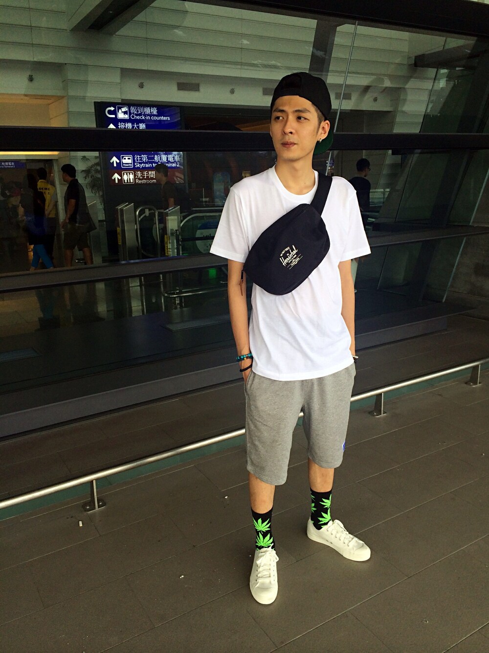 「HUF、Champion、UNIQLO、MUJI、無印良品、tisa、white」｜「UNIQLOのWhite tee（Tシャツ/カットソー、ホワイト系）」を使った、lemonさん（メンズ・177cm）の夏コーディネートの1枚目の写真