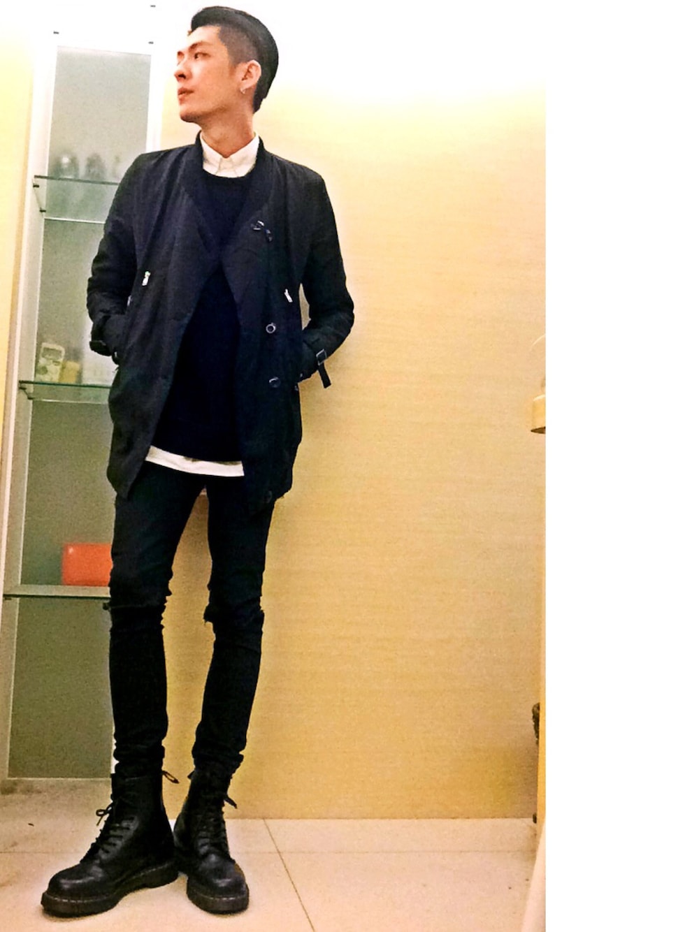 「black、black and white、winter、skinny、Taiwan、WEARBOOKエントリー、冬」｜「UNIQLOのアイテム（その他トップス、ブラック系）」を使った、lemonさん（メンズ・177cm）の冬コーディネートの1枚目の写真