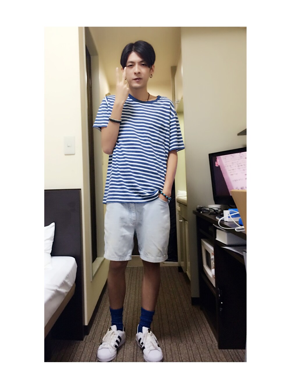 「Japan、TOKYO、casual、UNIQLO、WEARBOOKエントリー、summer、shorts」｜「UNIQLOのアイテム（Tシャツ/カットソー、その他）」を使った、lemonさん（メンズ・177cm）の夏コーディネートの1枚目の写真