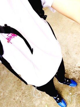 「STUSSY（ステューシー）のアイテム（Tシャツ/カットソー、ホワイト系）」を使った、Kenta Toyamaさん（メンズ・173cm）の春コーディネート