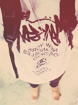 「STUSSY（ステューシー）のアイテム（スウェット、グレー系）」を使った、Kenta Toyamaさん（メンズ・173cm）の春コーディネート