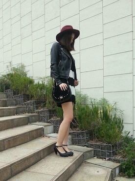 「AZUL by moussy（アズールバイマウジー）のアイテム（ハット）」を使った、しおぴさん（レディース・162cm）の秋コーディネート