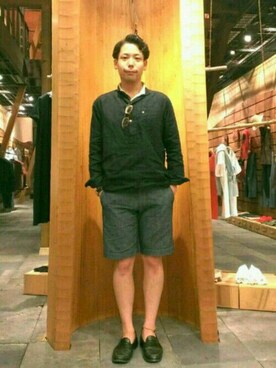 「ALDEN（オールデン）のアイテム（ドレスシューズ、ブラック系）」を使った、西田さん（メンズ・169cm）の春コーディネート