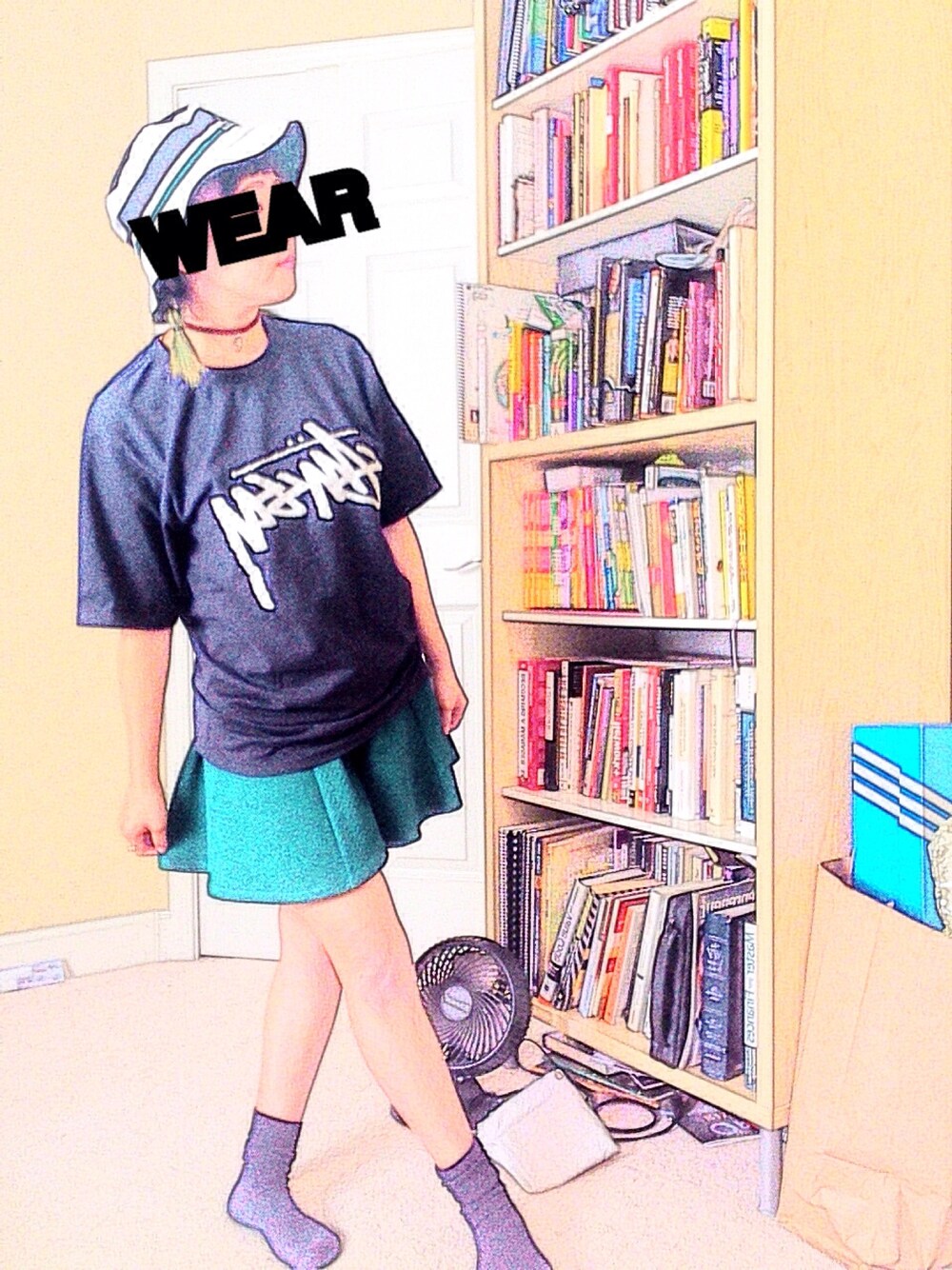 「ショッピング」｜「STUSSYのアイテム（Tシャツ/カットソー、その他）」を使った、ogaさん（レディース・153cm）の秋コーディネートの1枚目の写真