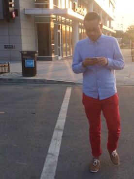 「アイテム（デニムパンツ、レッド系）」を使った、mendozaさん（メンズ・183cm）の春コーディネート