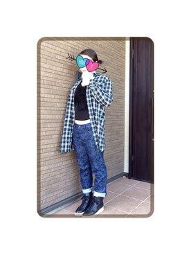 「COMME CA DU MODE（コムサデモード）のアイテム（スニーカー）」を使った、masakiさん（レディース・153cm）の春コーディネート