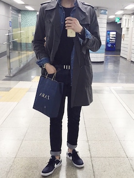 「STYLE」｜「アイテム（トレンチコート）」を使った、myeonghoo_さん（メンズ・185cm）の春コーディネート