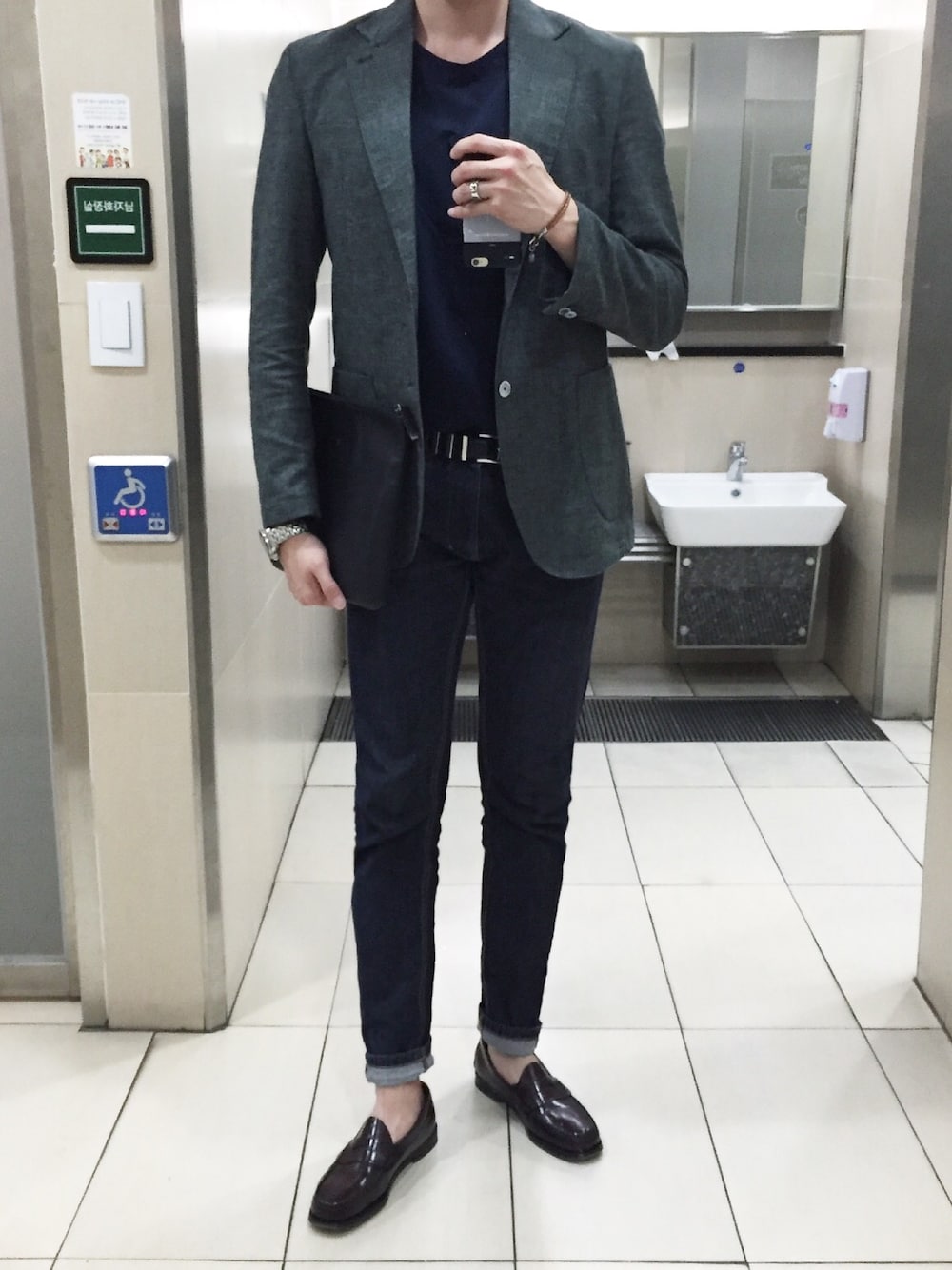 「daily look、ootd、korea、fashion、street、STYLE、men、ZARA」｜「ZARAのアイテム（デニムパンツ、ブラック系）」を使った、myeonghoo_さん（メンズ・185cm）の夏コーディネートの1枚目の写真