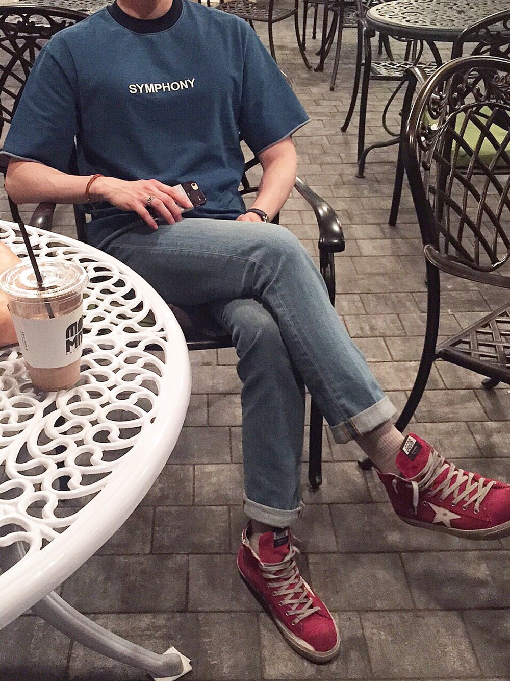 「daily look、ootd、korea、fashion、street、STYLE、ZARA、UNIQLO、men、denim」｜「UNIQLOのアイテム（デニムパンツ、ブルー系）」を使った、myeonghoo_さん（メンズ・185cm）の夏コーディネートの1枚目の写真