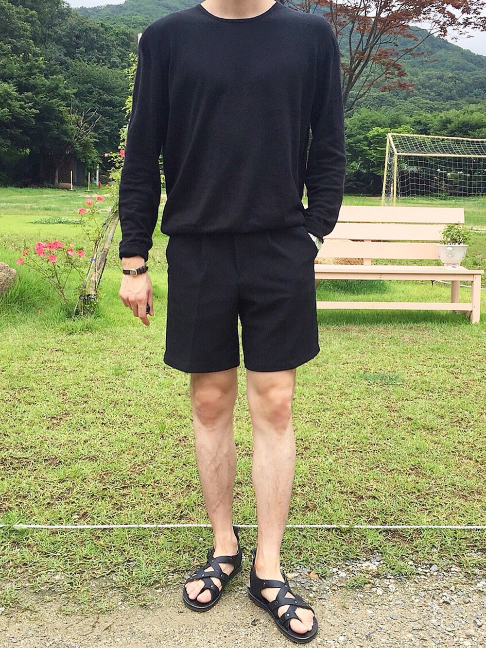 「daily look、ootd、lookbook、men、korea、ZARA、black、street、STYLE、fashion」｜「ANDERSSON BELLのアイテム（その他パンツ、ブラック系）」を使った、myeonghoo_さん（メンズ・185cm）の夏コーディネートの1枚目の写真