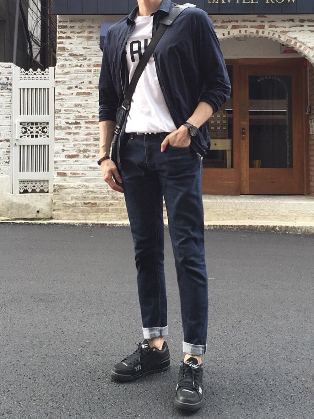 「daily look、ootd、Jordan、NIKE、ZARA、korea、lookbook、men、fashion、street」｜「AIR JORDANのアイテム（スニーカー、ブラック系）」を使った、myeonghoo_さん（メンズ・185cm）の夏コーディネートの1枚目の写真