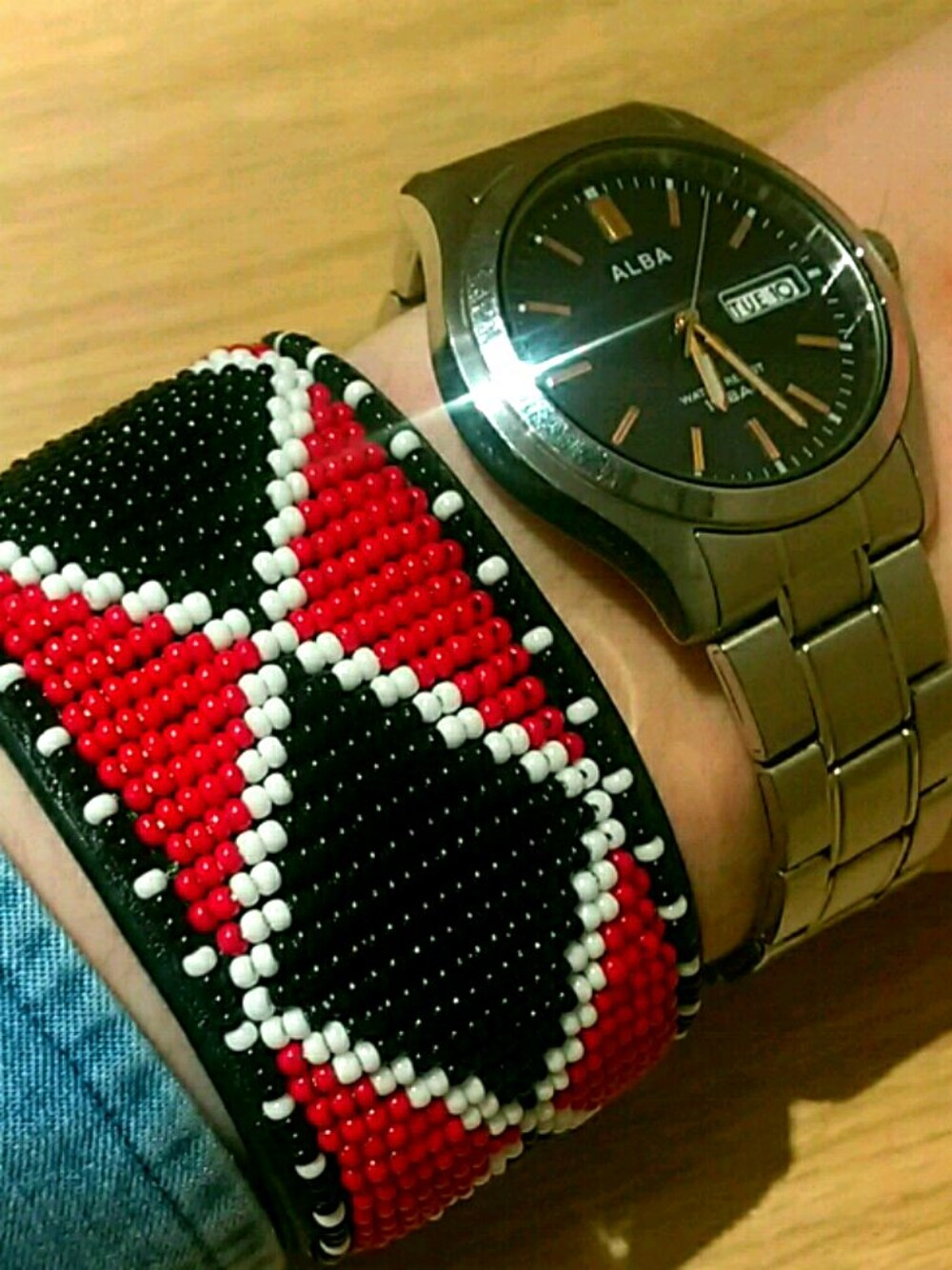 「TEGE、アフリカンバティック、District united arrows 、栗野さんリスペクトスタイル、SEIKO、ブレス」｜「TEGE のアイテム（ブレスレット、ブラック系）」を使った、KodaiHitotsuyaさん（メンズ・180cm）の春コーディネートの1枚目の写真