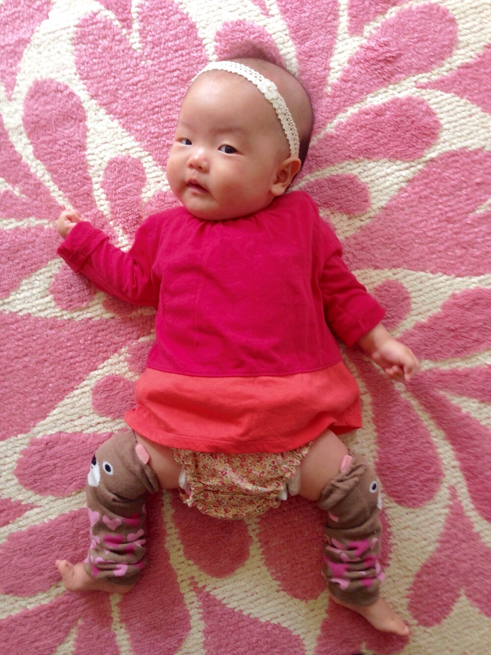 「オータム、くまちゃん、babygap、handmade　手作り　」｜「babyGAPのアイテム（ワンピース、レッド系）」を使った、ブンブンさん（キッズ・60cm）の秋コーディネートの1枚目の写真