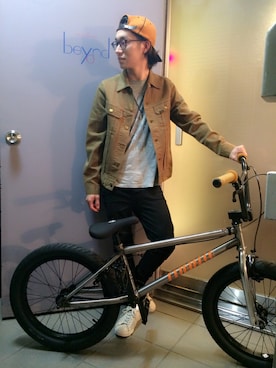 「アイテム（デニムジャケット）」を使った、サムさん（メンズ・165cm）の夏コーディネート