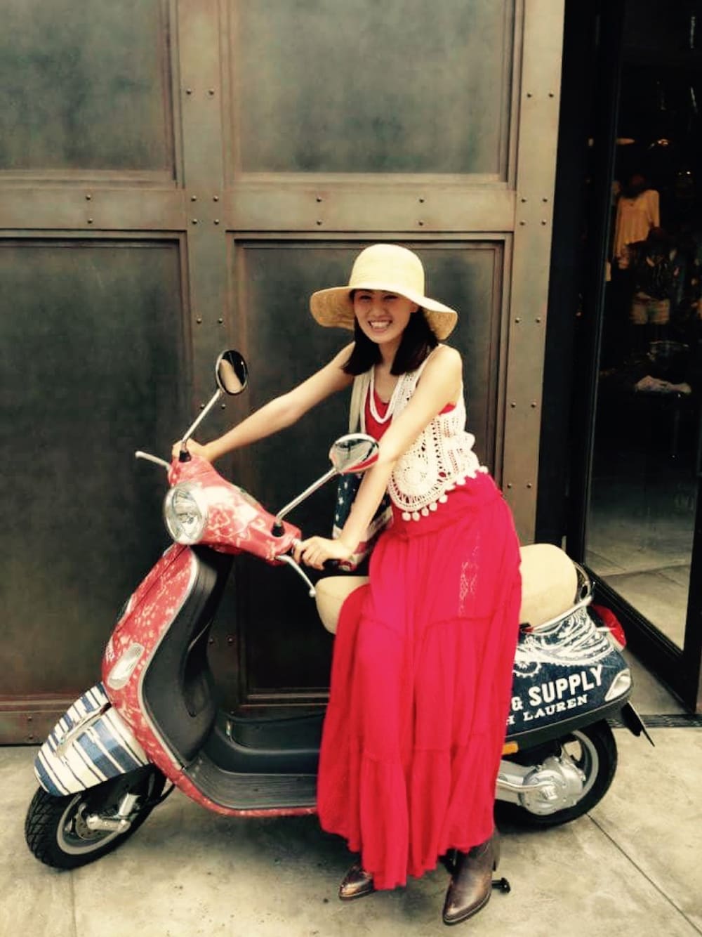 「vespa、夏、ドレス、赤、アメカジ、原宿」｜「Vespaのアイテム（その他、その他）」を使った、さとみんさん（レディース・170cm）の冬コーディネートの1枚目の写真