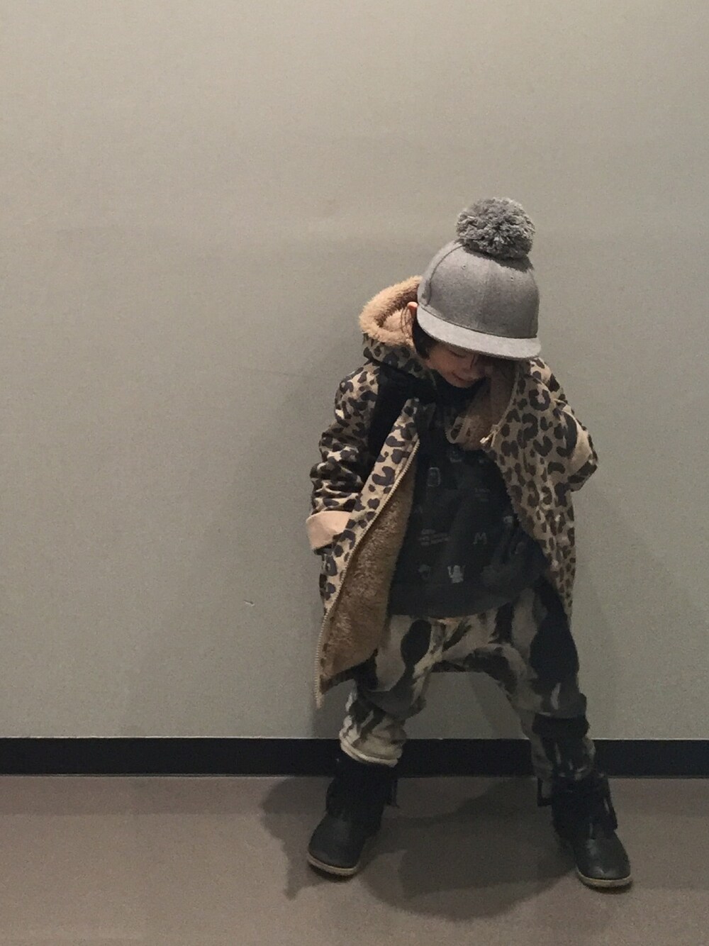 「uu、ユニクロ、韓国子供服、bobochoses、popupshop、sayang、atmos、キッズコーデ、kids、男の子」｜「UUのアイテム（モッズコート、ベージュ系）」を使った、nayuさん（キッズ・100cm）の冬コーディネートの1枚目の写真