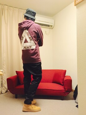 「palace」｜「アイテム（チノパンツ）」を使った、S..さん（メンズ・182cm）の秋コーディネート