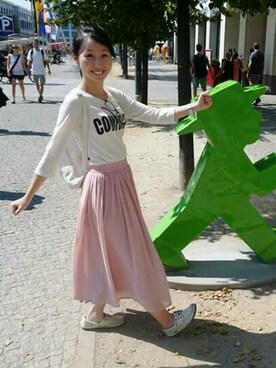 「ORIS（オリス）のアイテム（シューズ）」を使った、張蘋さん（レディース・160cm）の秋コーディネート