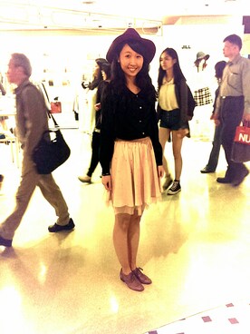 「index（インデックス）のアイテム（ハット）」を使った、張蘋さん（レディース・160cm）の秋コーディネート