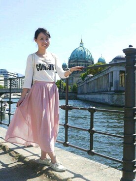 「ORIS（オリス）のアイテム（シューズ）」を使った、張蘋さん（レディース・160cm）の夏コーディネート