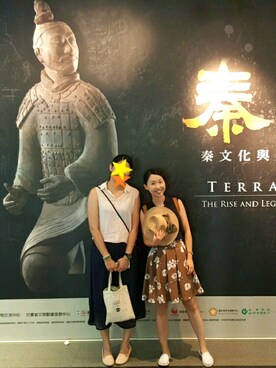 「index（インデックス）のアイテム（ハット）」を使った、張蘋さん（レディース・160cm）の夏コーディネート