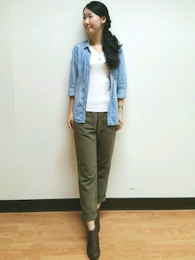 「ECCO（エコー）のアイテム（シューズ）」を使った、張蘋さん（レディース・160cm）の秋コーディネート